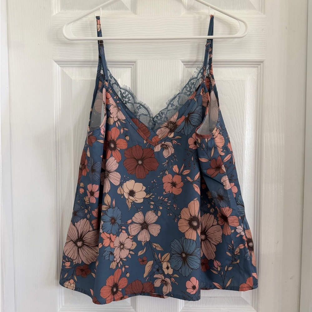SHEIN Blue Floral Lace Trim Camisole